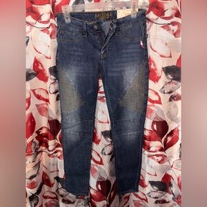 Arizona Jean Company Indigo Skinny Jeans
